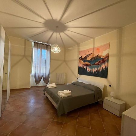 A Casa Di Noemi Acomodação com café da manhã LʼAquila Exterior foto