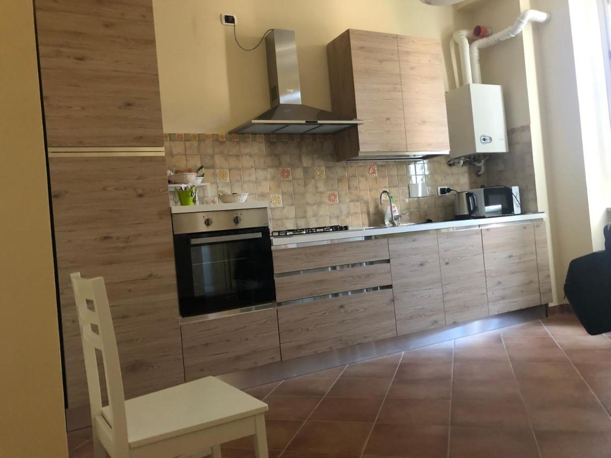 A Casa Di Noemi Acomodação com café da manhã LʼAquila Exterior foto